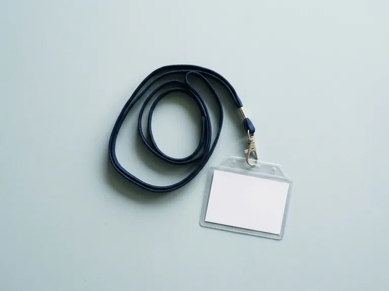 Lanyard blu con porta badge trasparente