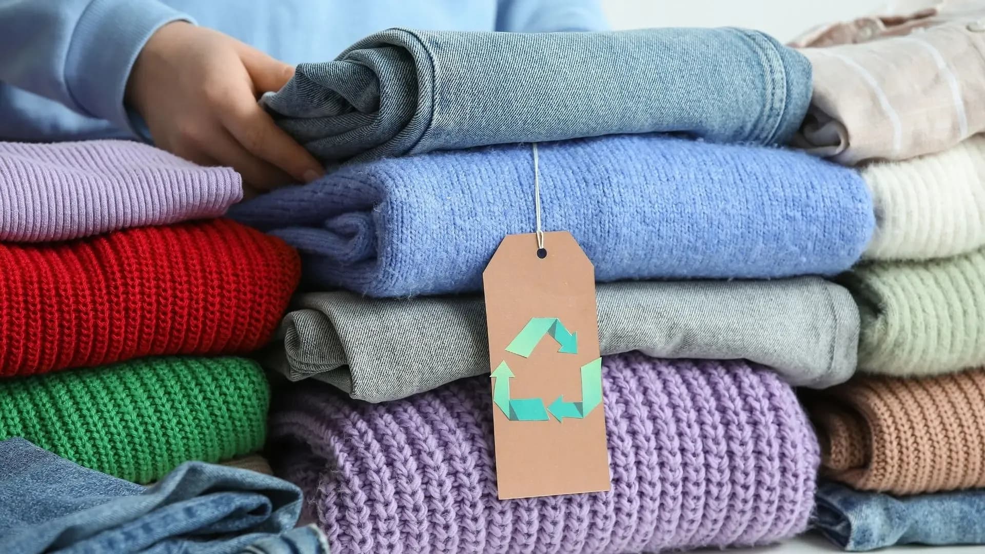 Abbigliamento da lavoro nel 2026: perché la divisa aziendale è diventata una scelta strategica (non solo di sicurezza)